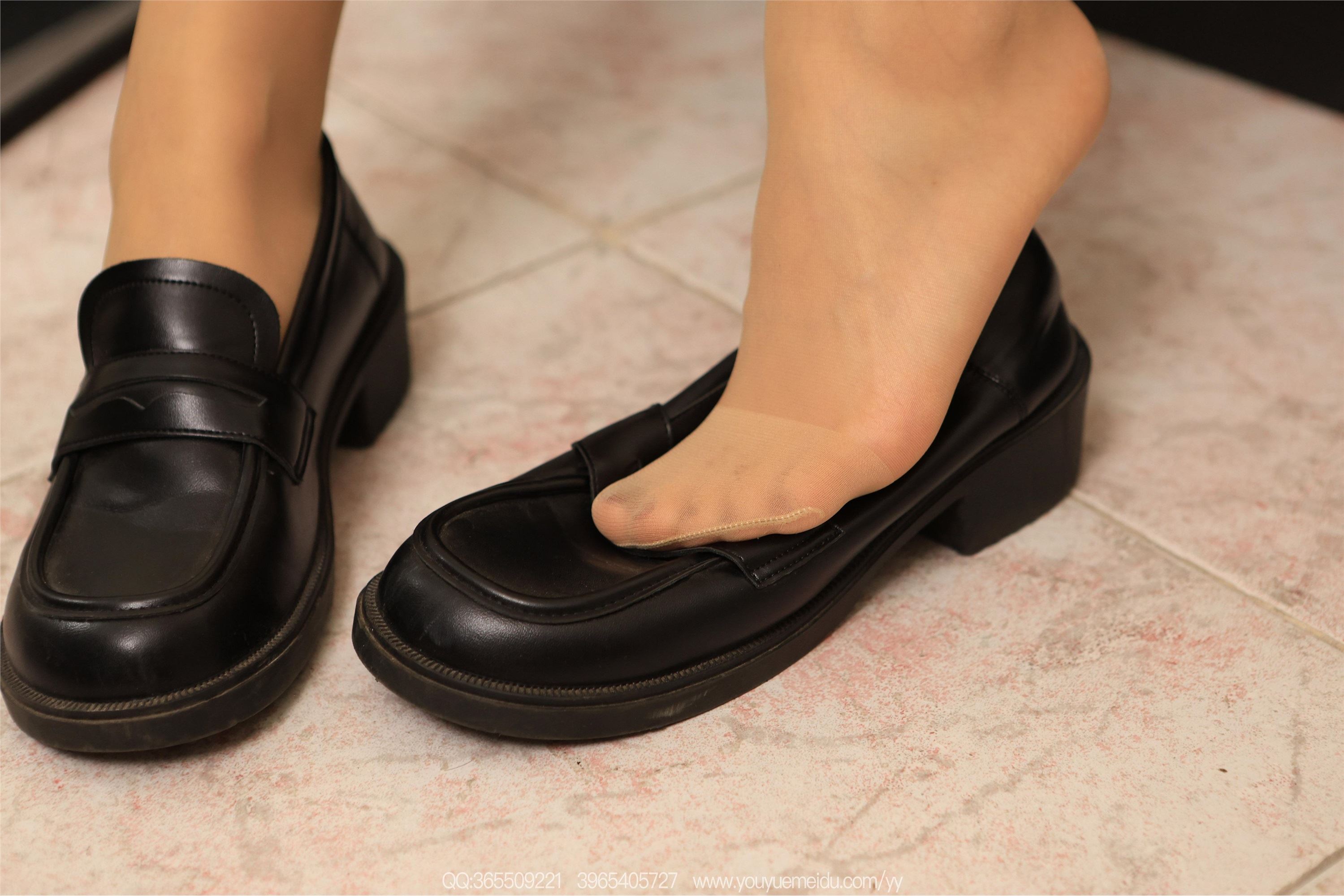 IESS异思趣向  2025.12.24 丝享家2246：小婕《肉丝平底鞋》